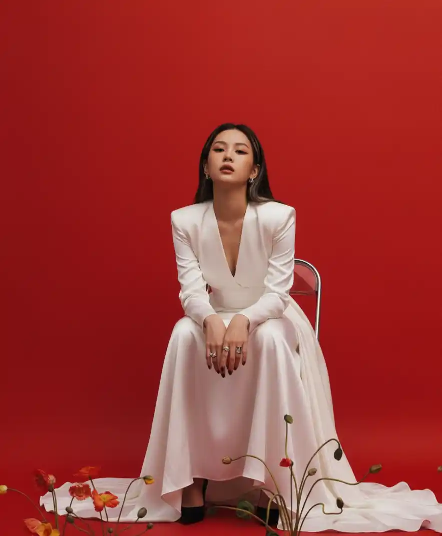 Redroom preview 5